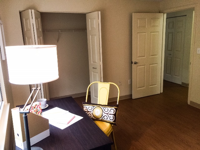 3 bed, 1.5 bath apartment for rent at 43 Smith St, Mission Hill — photo 11 of 12