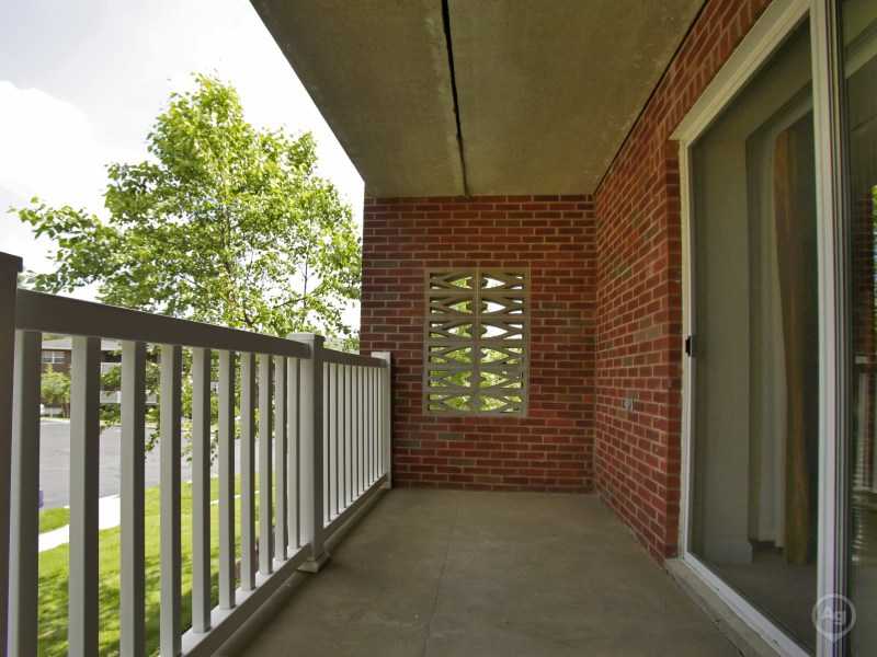 2 bed, 1 bath apartment for rent at 15 Dolores Ave, Waltham — photo 7 of 47