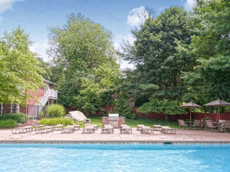 2 bed, 1 bath apartment for rent at 15 Dolores Ave, Waltham — photo 10 of 47