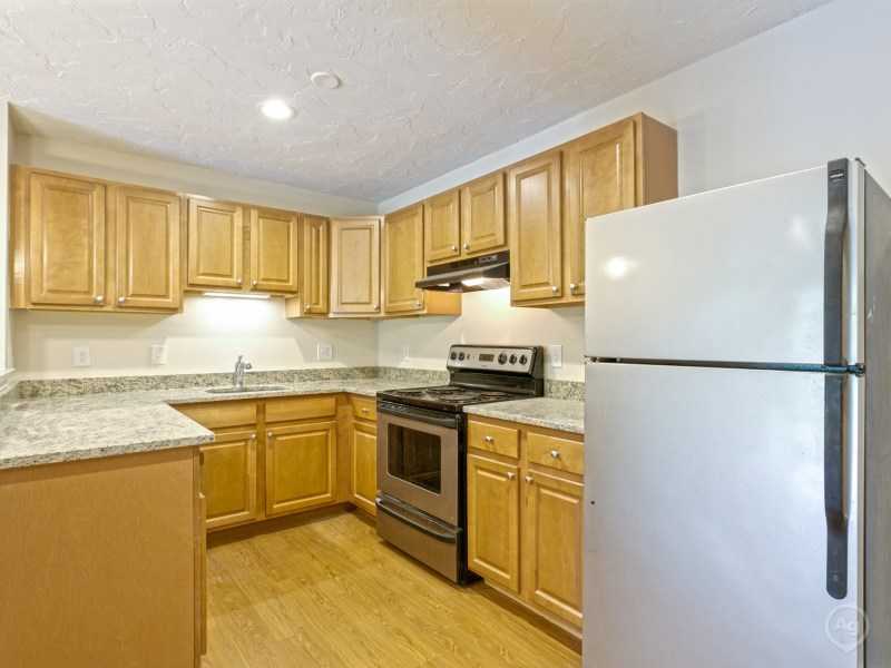 2 bed, 1 bath apartment for rent at 15 Dolores Ave, Waltham — photo 28 of 47