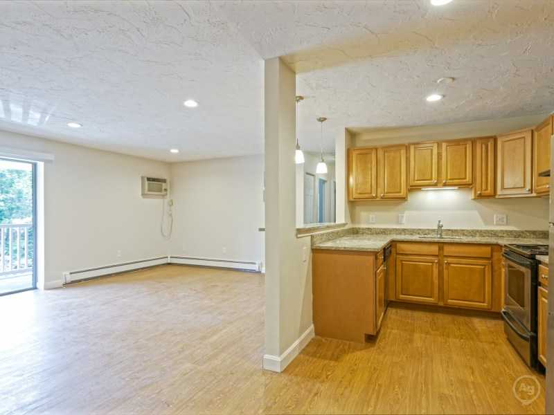 2 bed, 1 bath apartment for rent at 15 Dolores Ave, Waltham — photo 30 of 47