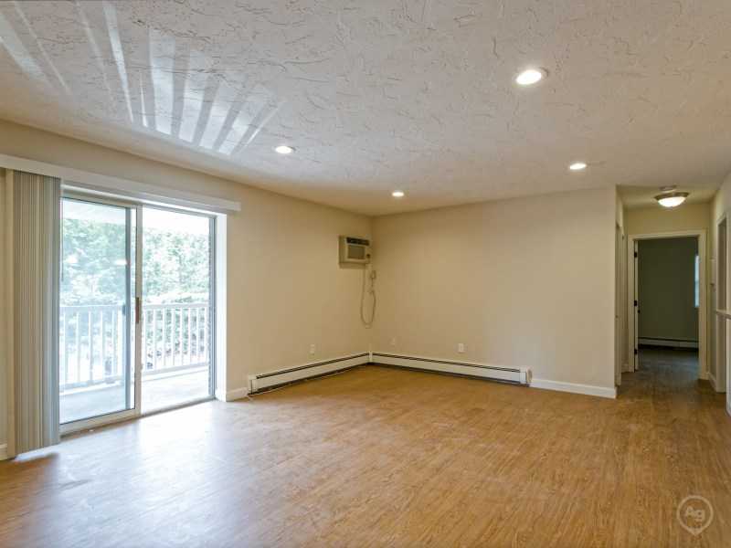2 bed, 1 bath apartment for rent at 15 Dolores Ave, Waltham — photo 33 of 47