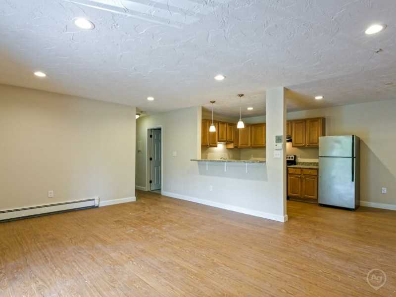 2 bed, 1 bath apartment for rent at 15 Dolores Ave, Waltham — photo 34 of 47