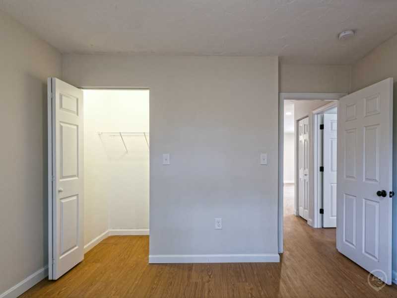 2 bed, 1 bath apartment for rent at 15 Dolores Ave, Waltham — photo 39 of 47