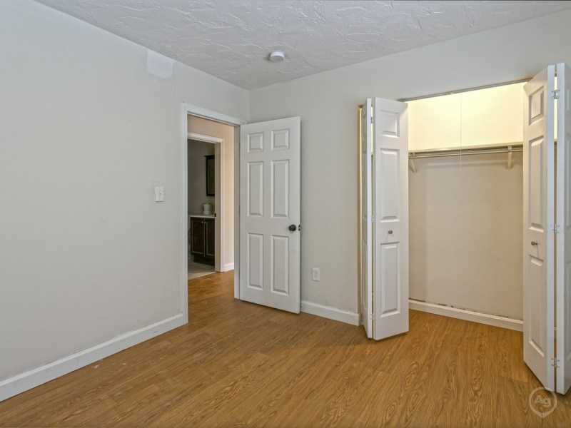 2 bed, 1 bath apartment for rent at 15 Dolores Ave, Waltham — photo 40 of 47