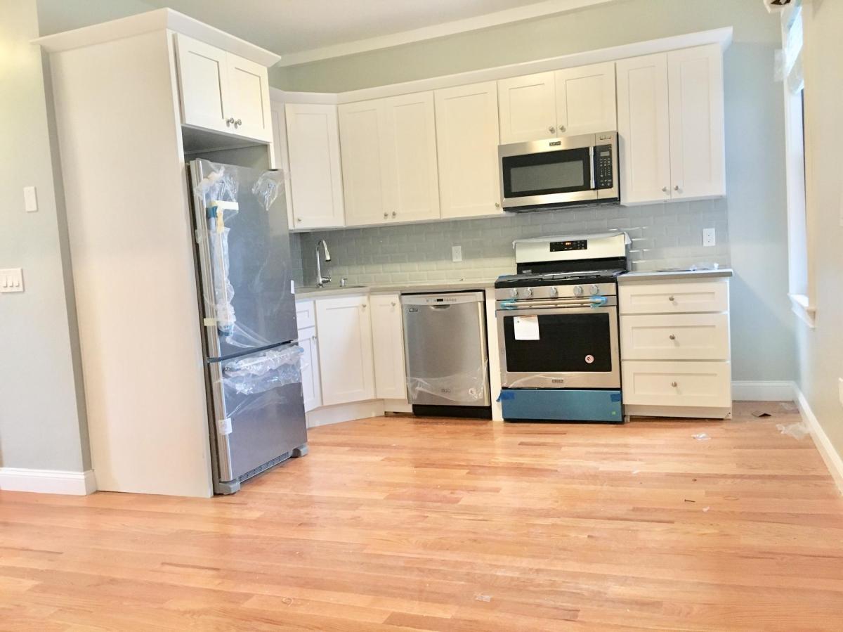 26 Chelsea St, East Boston