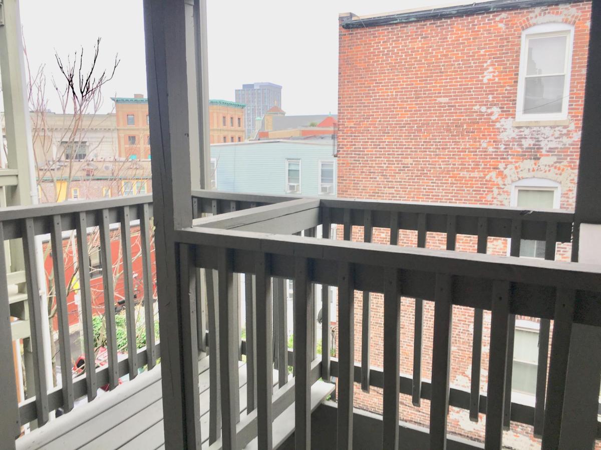 26 Chelsea St, East Boston