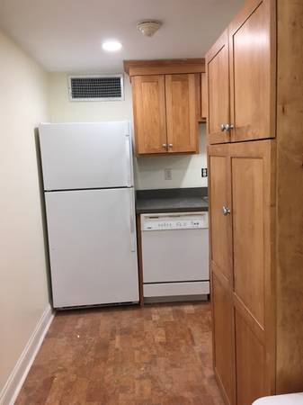 Studio bed, 1 bath apartment for rent at 4 Wellington St Unit 1, South End — photo 14 of 30