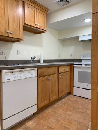 Studio bed, 1 bath apartment for rent at 4 Wellington St Unit 1, South End — photo 16 of 30