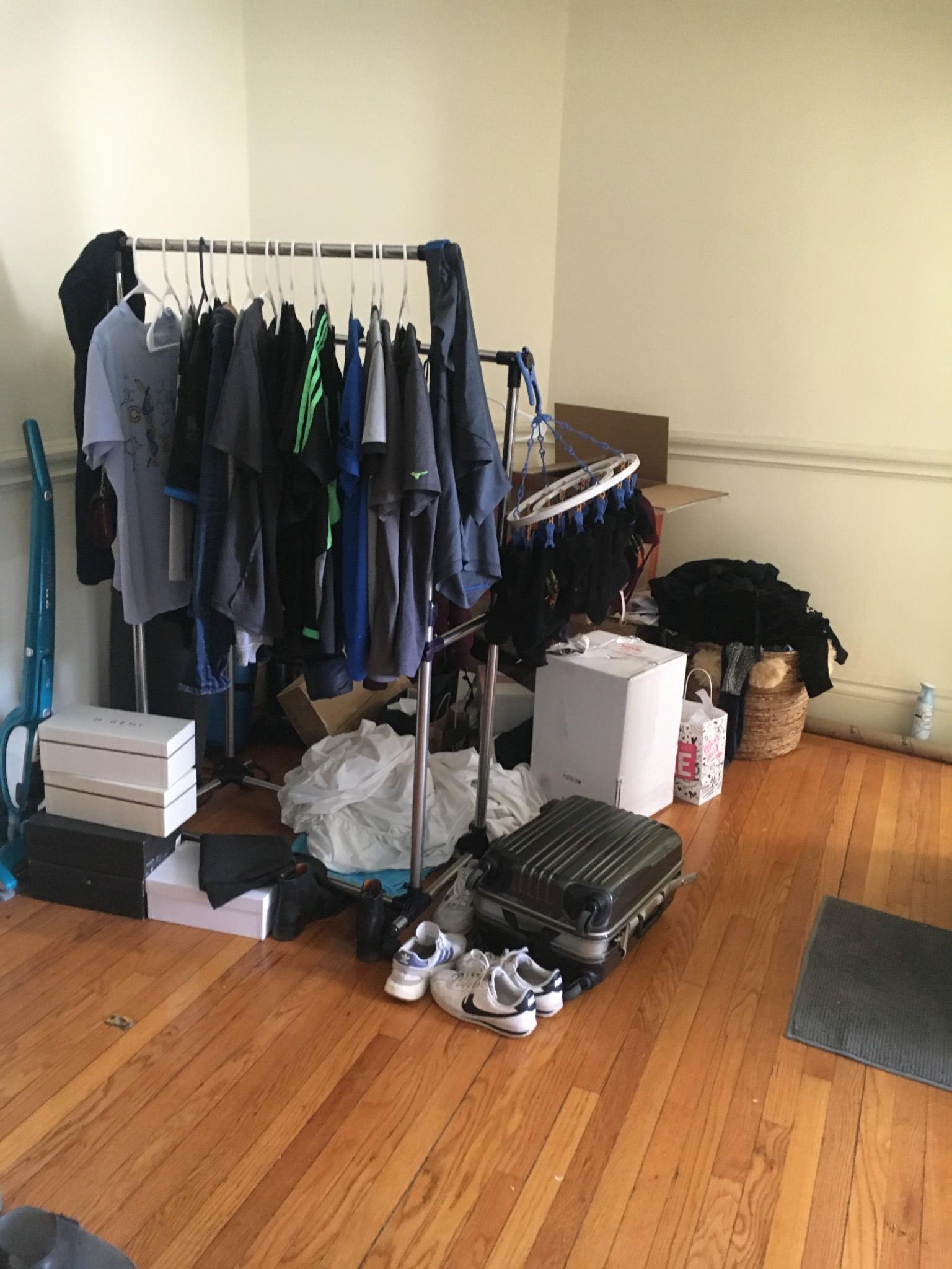 Photo 5 of 40 Queensberry St. Unit 21