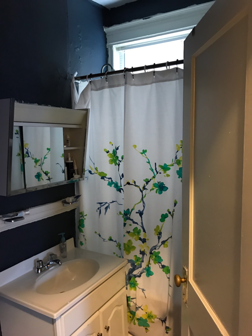 Photo 3 of 28 Queensberry St. Unit 11