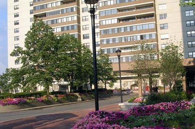 6 Whittier Pl, West End