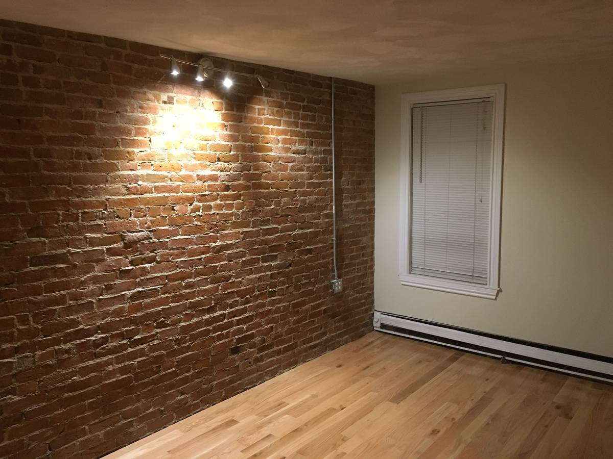 1 bed, 1 bath apartment for rent at 804 3rd St Unit 2, South Boston — photo 4 of 8
