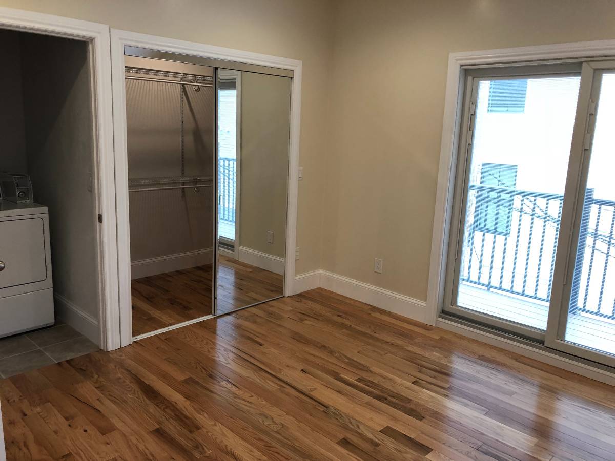 1 bed, 1 bath apartment for rent at 804 3rd St Unit 2, South Boston — photo 6 of 8