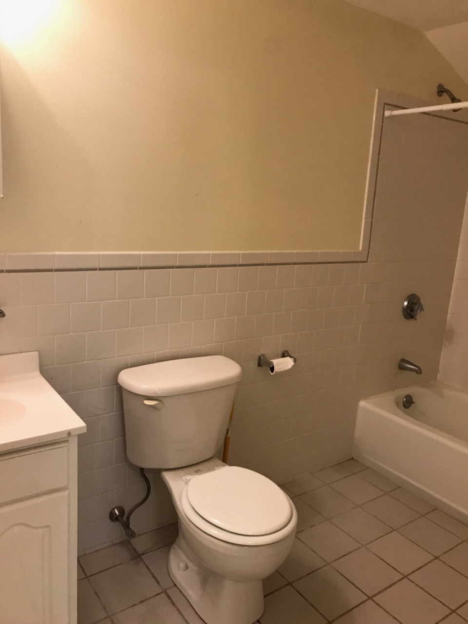 Photo 4 of 107 Queensberry St. Unit B