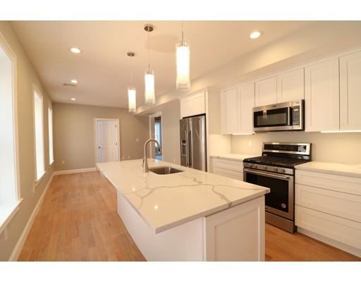 4 bed, 2 bath apartment for rent at 422 Hanover St Unit 5, North End — photo 4 of 12