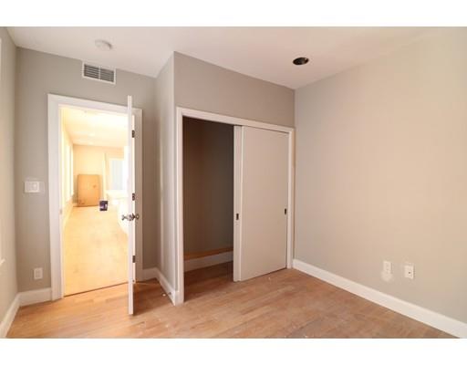 4 bed, 2 bath apartment for rent at 422 Hanover St Unit 5, North End — photo 6 of 12
