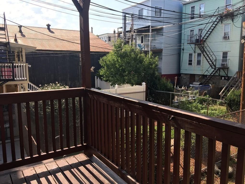 346 Chelsea St, East Boston