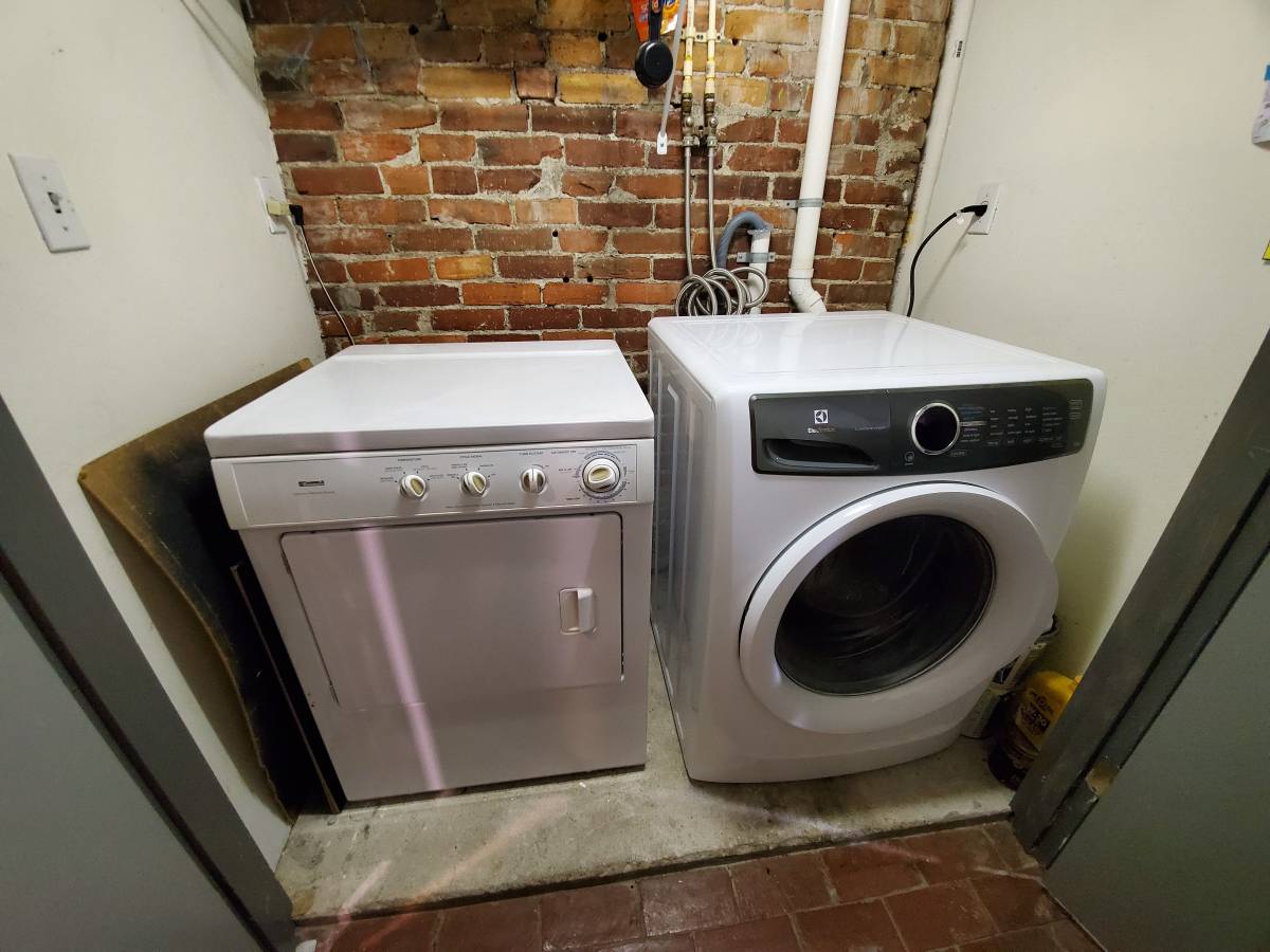 Studio bed, 1 bath apartment for rent at 4 Wellington St Unit 1, South End — photo 30 of 30
