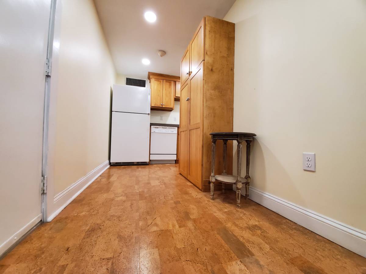Studio bed, 1 bath apartment for rent at 4 Wellington St Unit 1, South End — photo 17 of 30