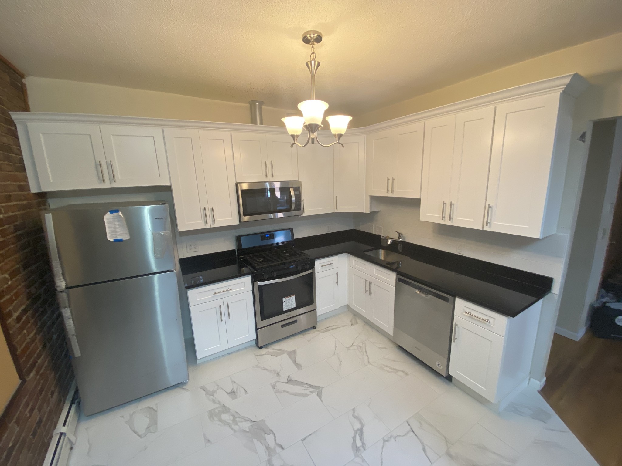 4 bed, 1 bath apartment for rent at 618 Columbus Ave Unit 4, South End