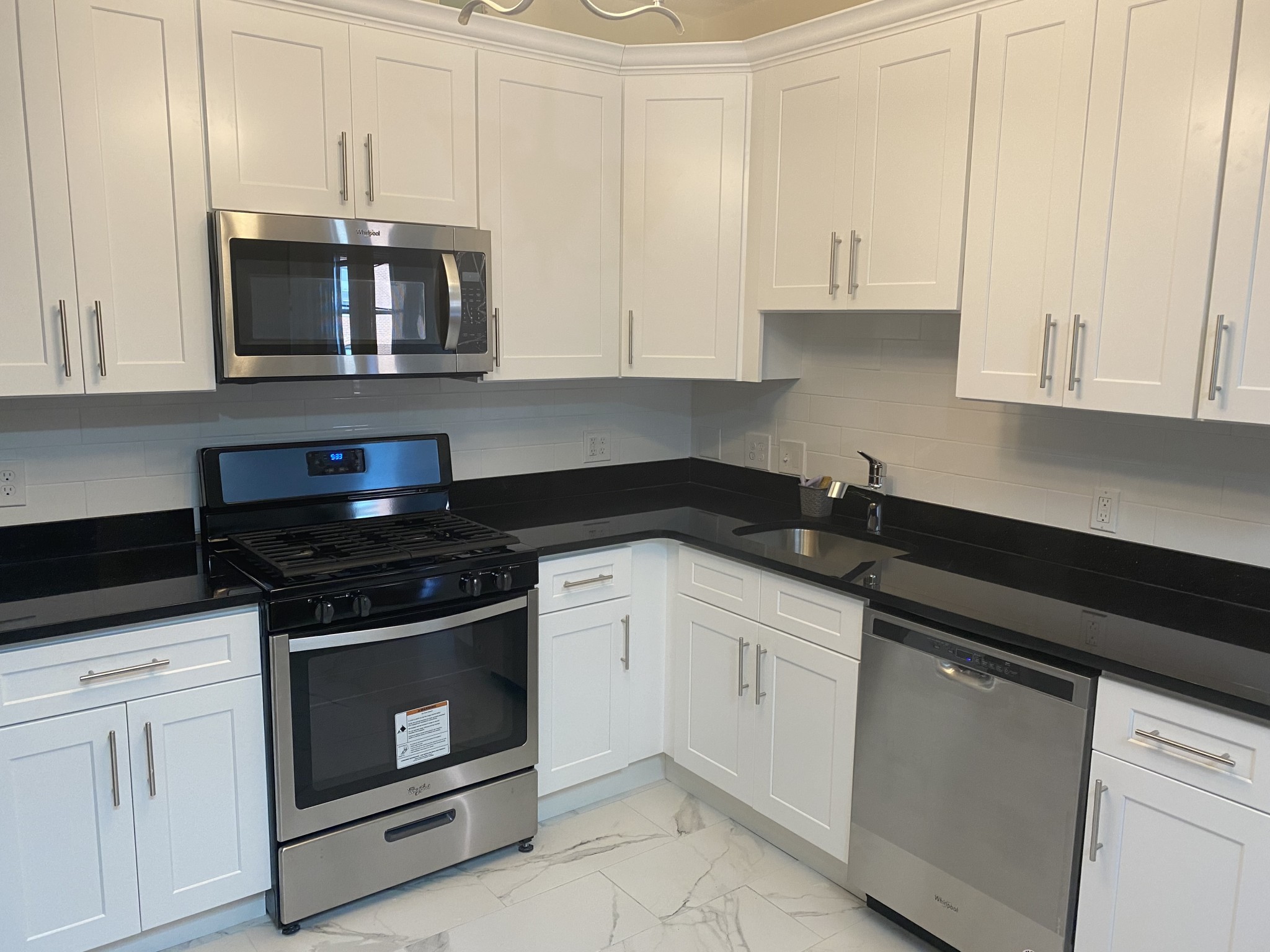 4 bed, 1 bath apartment for rent at 618 Columbus Ave Unit 4, South End — photo 3 of 23