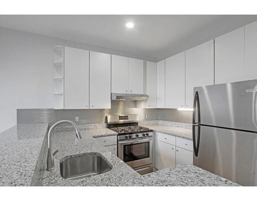 Photo 2 of 140 Boylston St. Unit 5