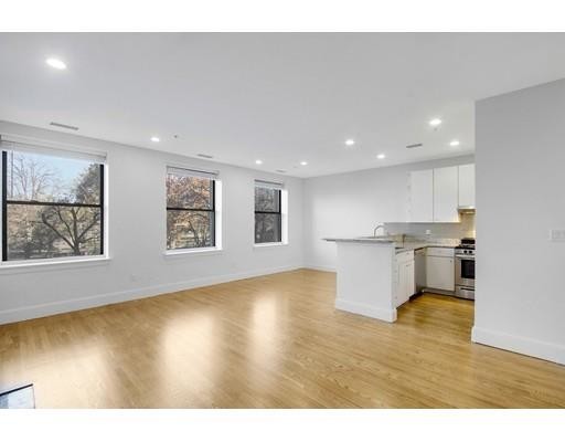 Photo 6 of 140 Boylston St. Unit 5