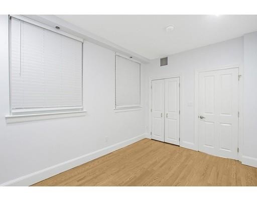 Photo 9 of 140 Boylston St. Unit 5