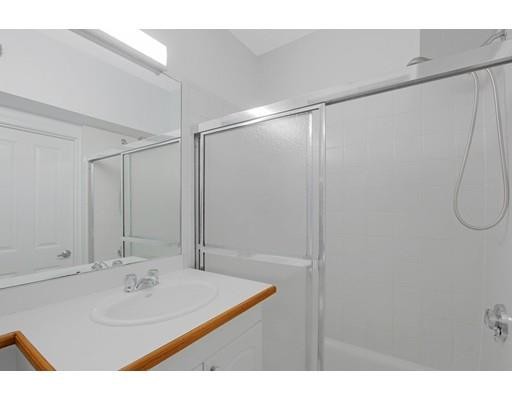 Photo 10 of 140 Boylston St. Unit 5