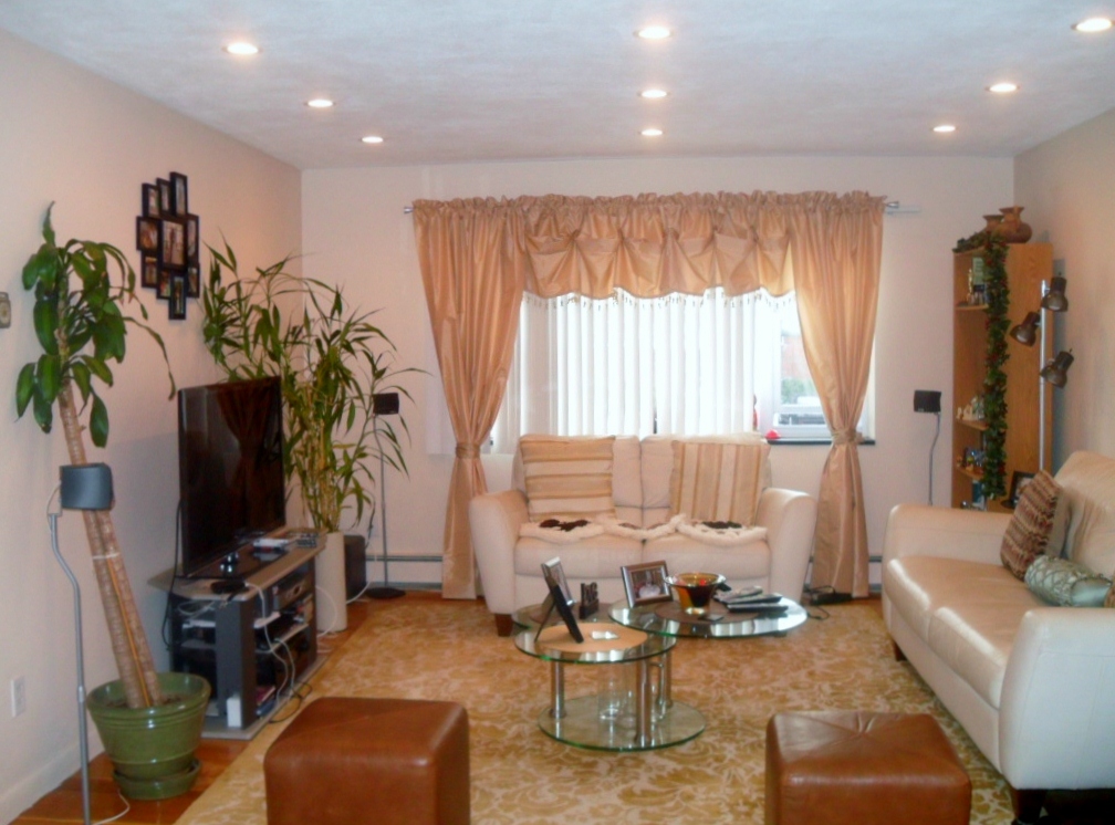 2 bed, 1 bath apartment for rent at 366 Elliot St Unit 6, Newton Upper Falls — photo 1 of 6
