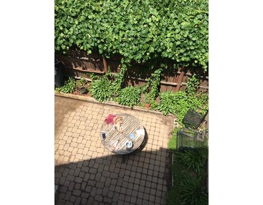 66 Simpson Ave, Tufts