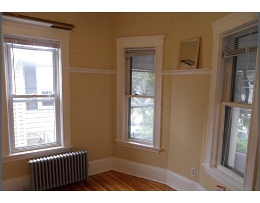 66 Simpson Ave, Tufts