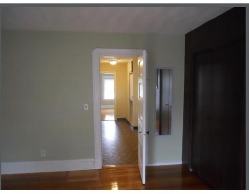 66 Simpson Ave, Tufts