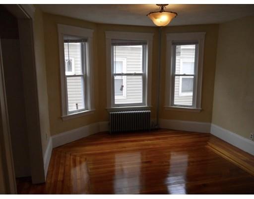 66 Simpson Ave, Tufts