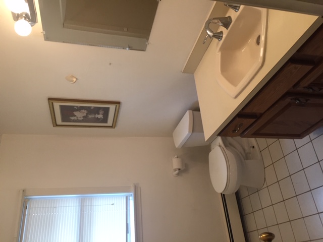 4 bed, 2 bath apartment for rent at 24 Highland St, Waltham — photo 3 of 7