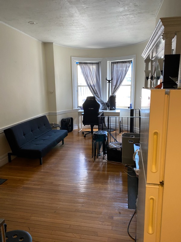 2 bed, 1 bath apartment for rent at 1 Miner St Unit 1, Fenway — photo 1 of 14