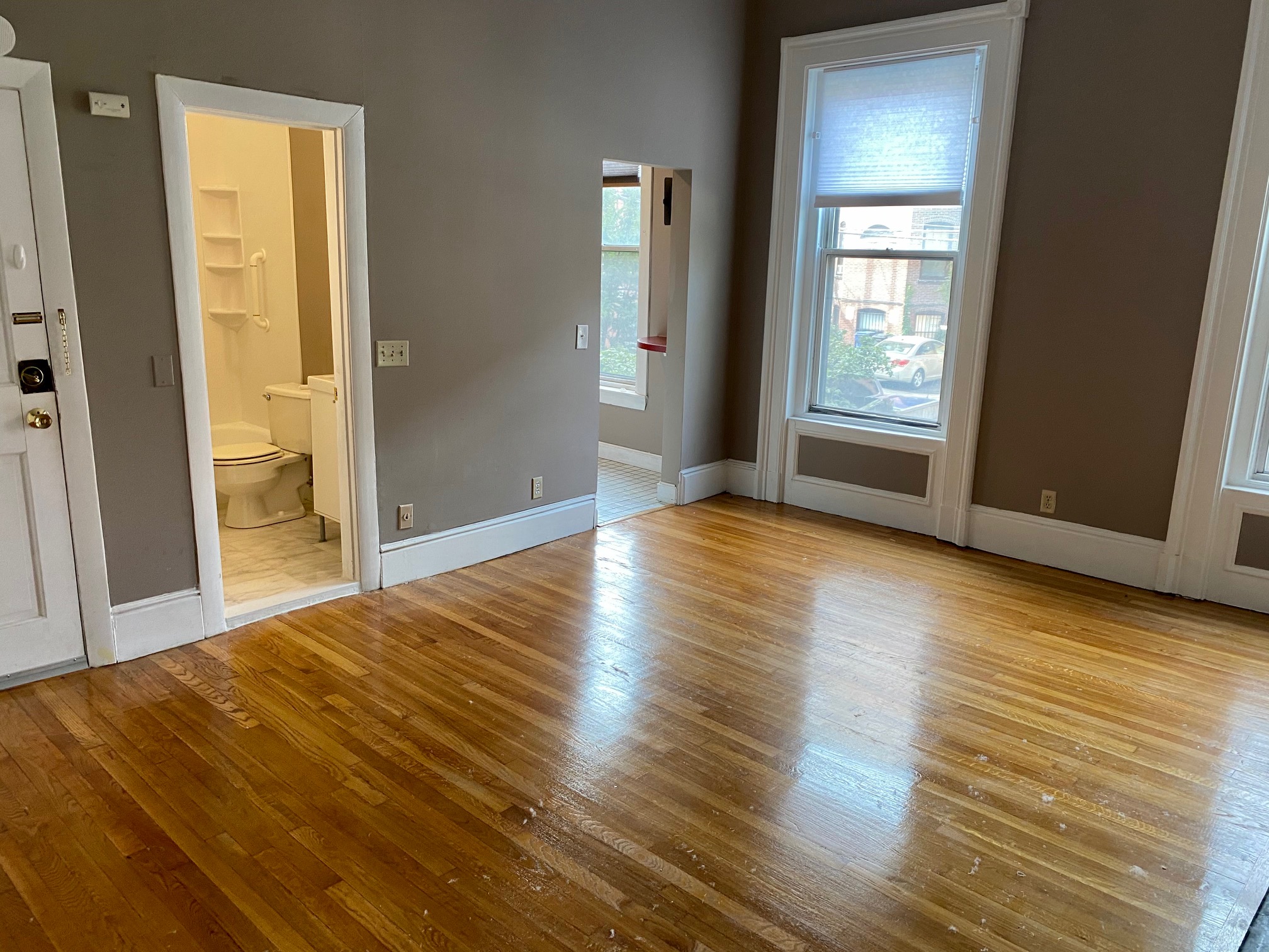 Studio bed, 1 bath apartment for rent at 387 Marlborough St Unit 4, Back Bay — photo 3 of 27