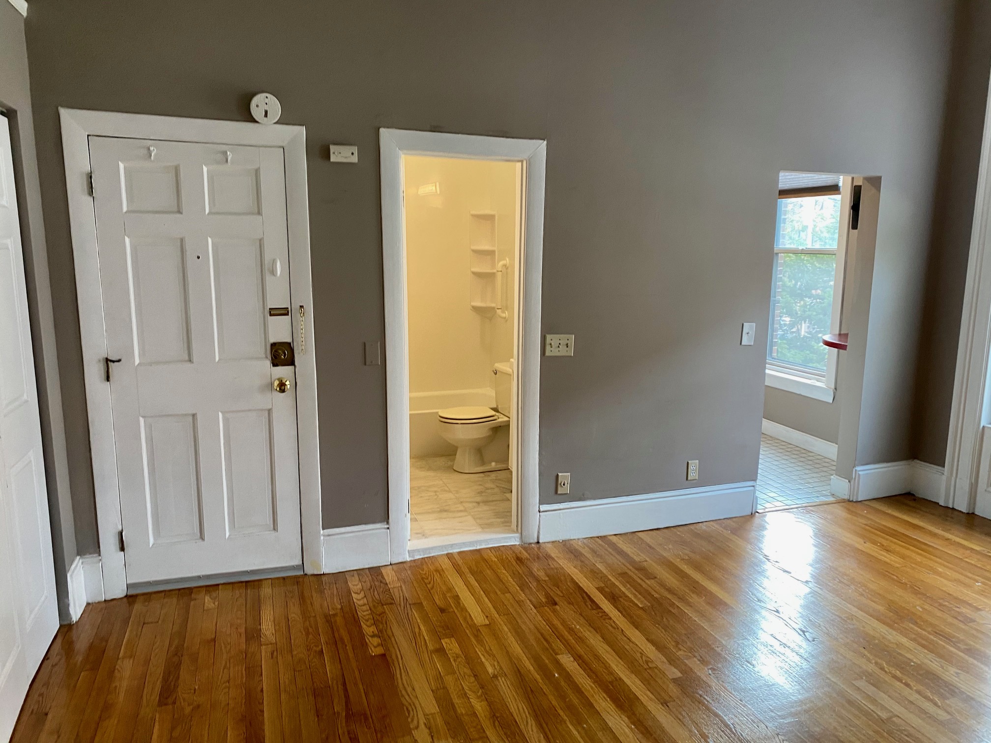 Studio bed, 1 bath apartment for rent at 387 Marlborough St Unit 4, Back Bay — photo 10 of 27