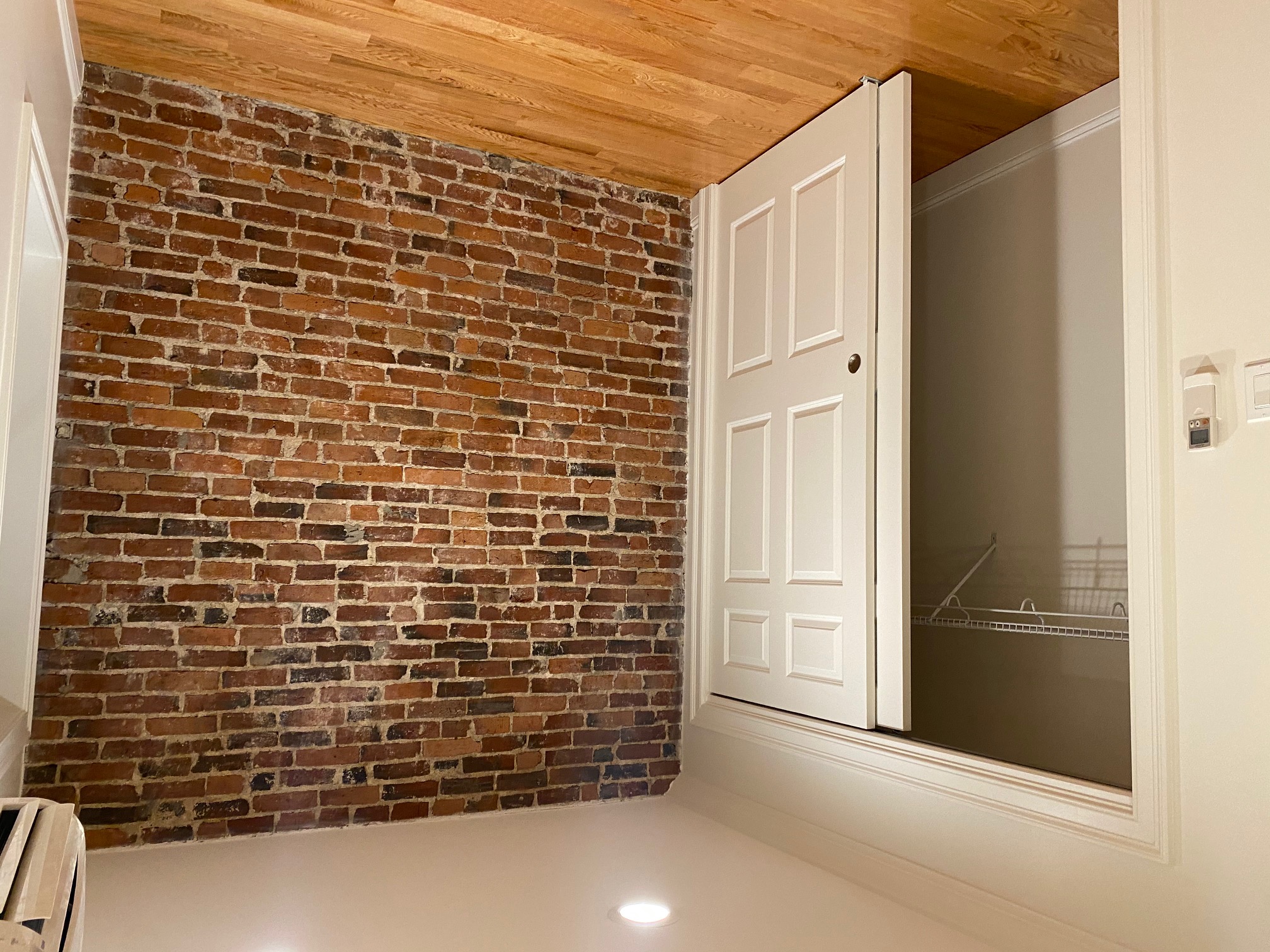1 bed, 1 bath apartment for rent at 14 Pompeii St Unit 2, Roxbury — photo 26 of 36