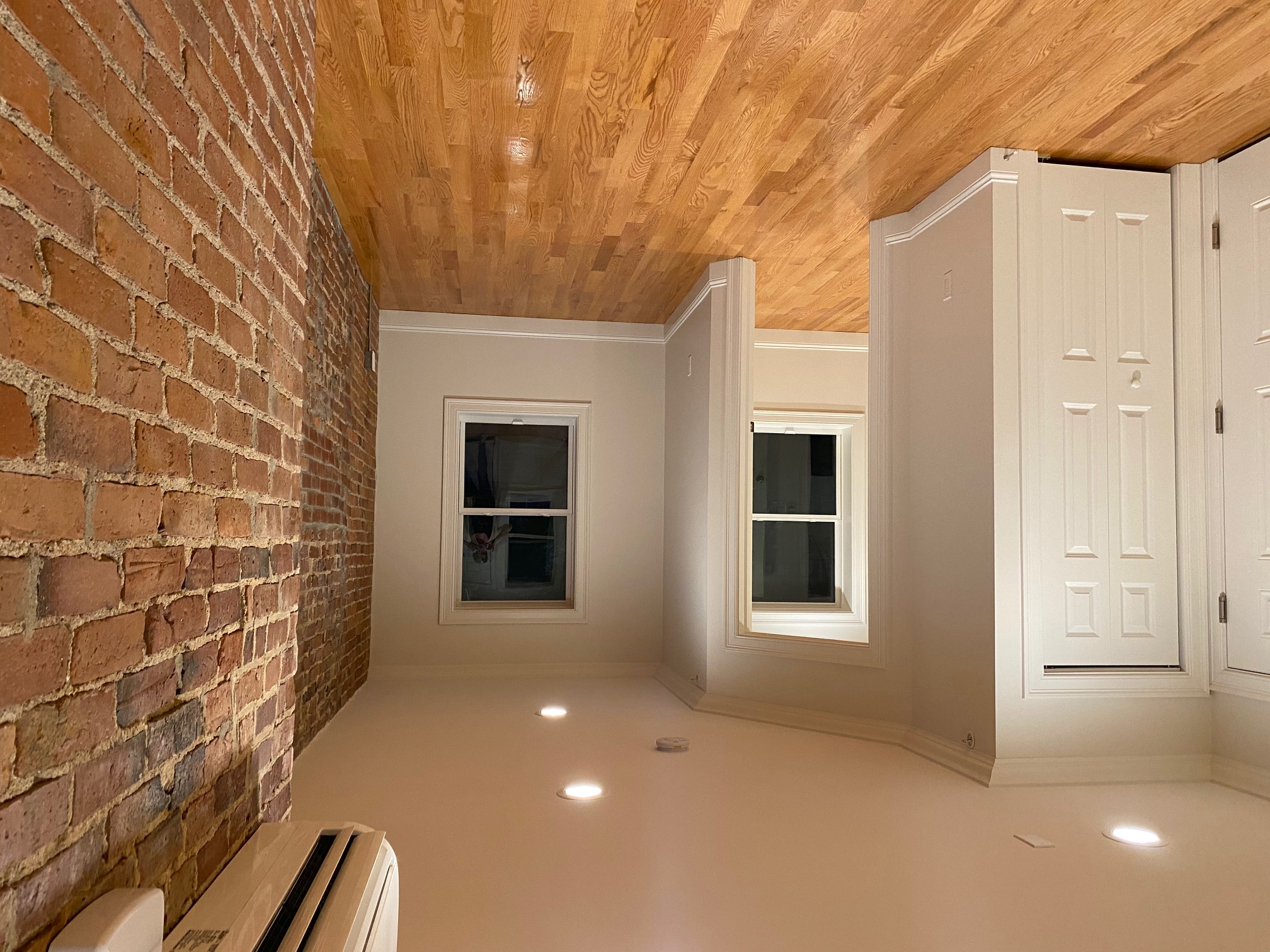 14 Pompeii St, Roxbury