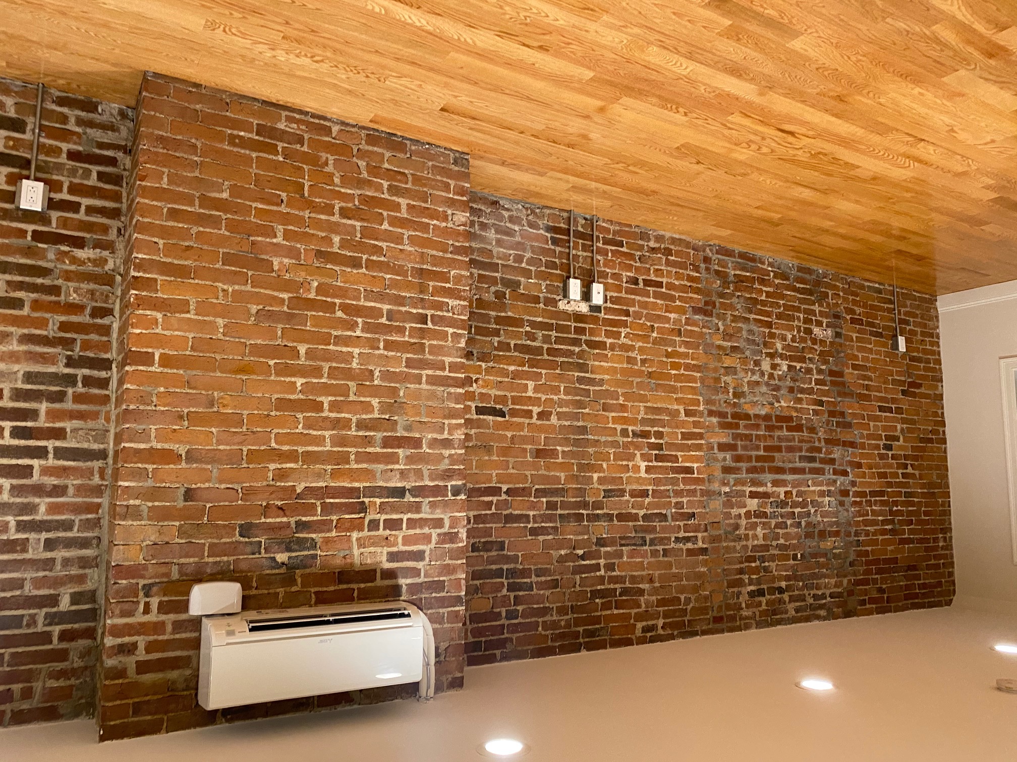 14 Pompeii St, Roxbury