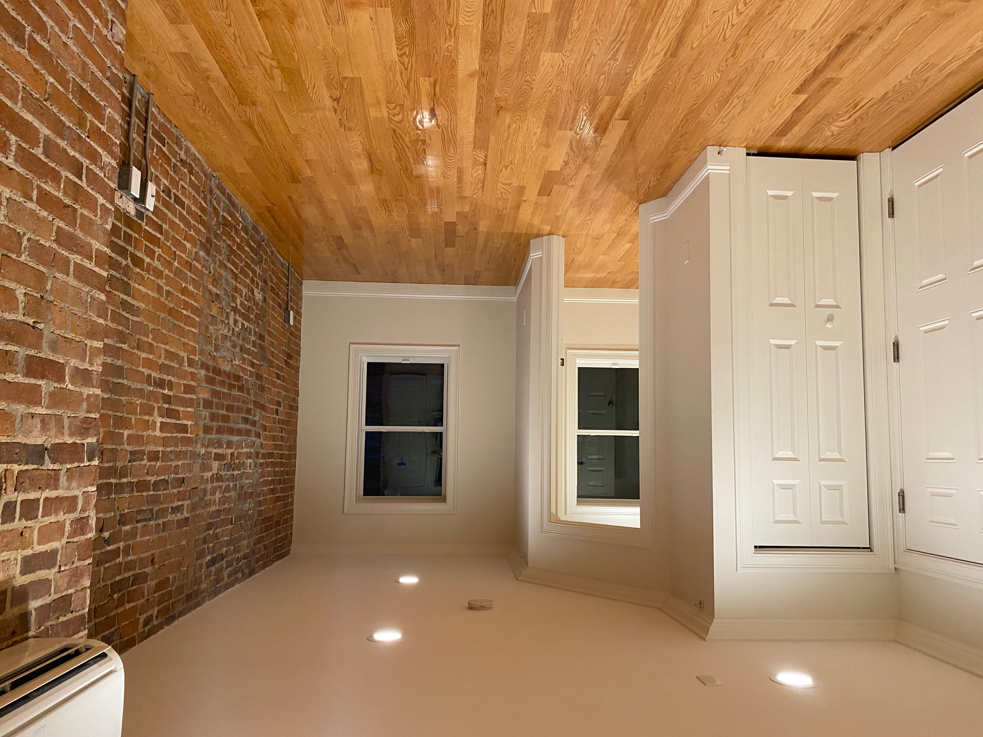 14 Pompeii St, Roxbury