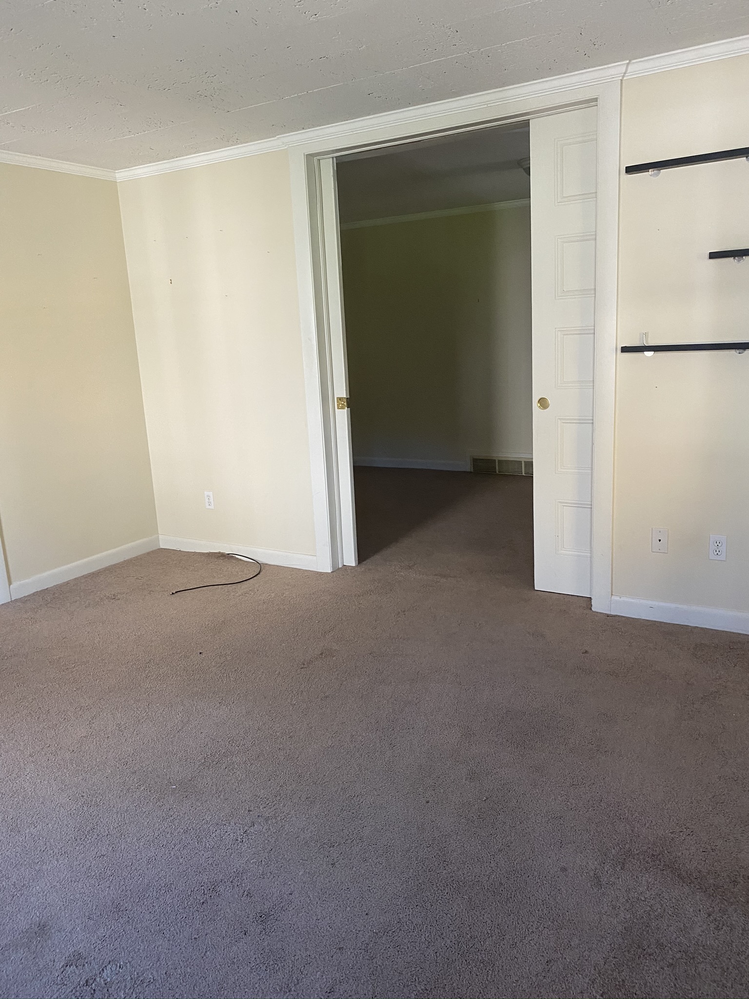 2 bed, 1 bath apartment for rent at 29 Center St Unit 1ST FLOOR, Watertown — photo 7 of 10