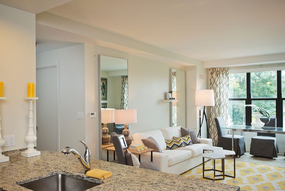 3 bed, 2 bath apartment for rent at 225 Centre St Unit 1, Jamaica Plain — photo 9 of 18