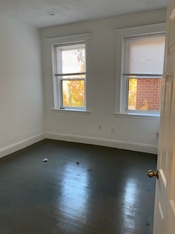 Photo 6 of 36 Queensberry St. Unit 3