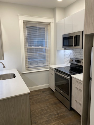 Photo 7 of 55 Queensberry St. Unit 3