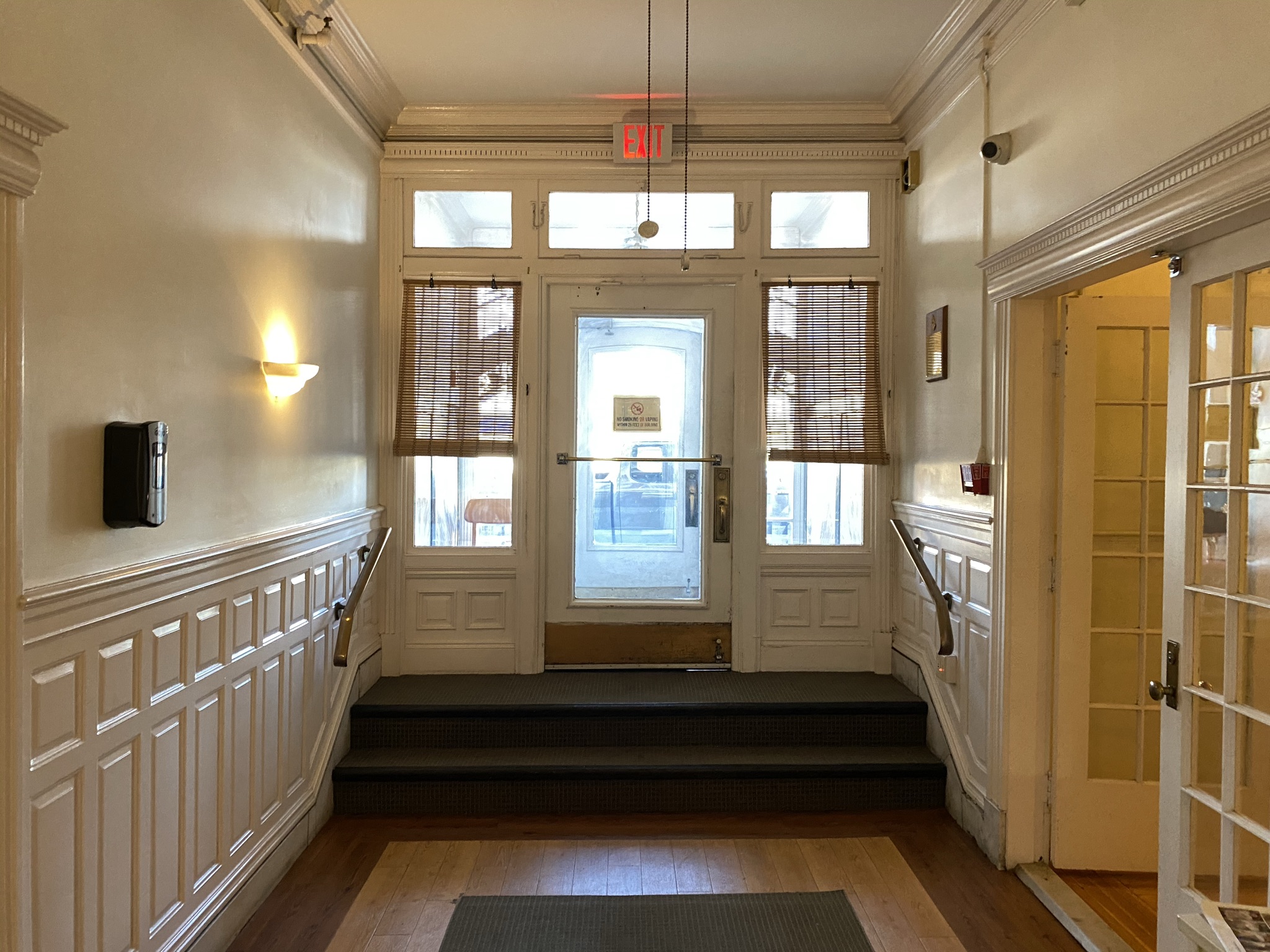 Studio bed, 1 bath apartment for rent at 20 Charlesgate Unit 306, Fenway — photo 7 of 34