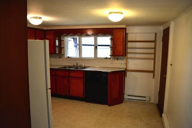 2 bed, 1 bath apartment for rent at 193 Mount Auburn St Unit 2ND FLOOR, Cambridge