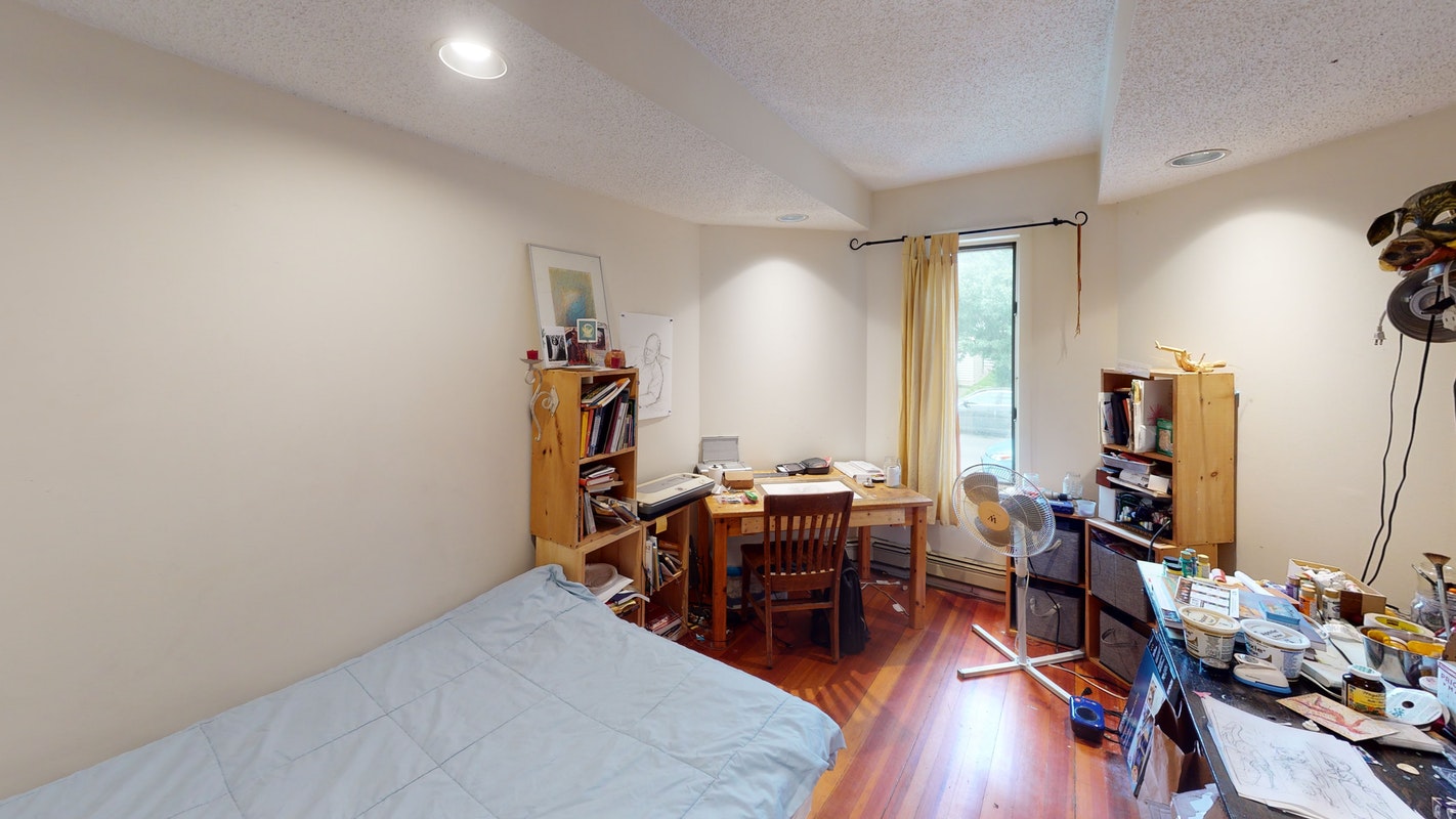 27 Princeton St, Medford